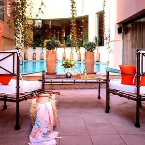 4* מלון Dellarosa Boutique And