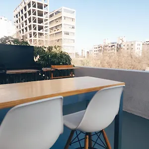 Hermoso Departamento Luminoso, Excelente Ubicación Alrededor Comercios Y Bares -balcon Con Asador -caja Fuerte -wifi -botiquín Primeros Auxilios -planchador -desayuno O Media Tarde Gratis , Mendoza Argentina